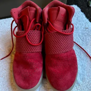 Adidas sneakers red suede tubular invader strap. Ortholite, Male Sz 5