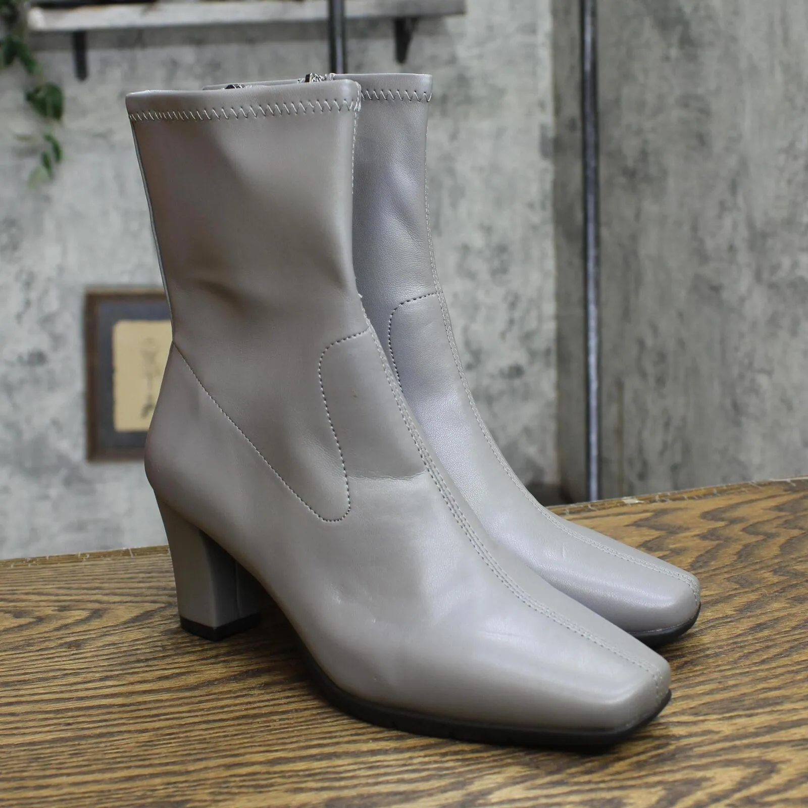 Aerosoles Women's Cinnamon Mid Calf Boot CINNAMON-057 Gray 7.5M
