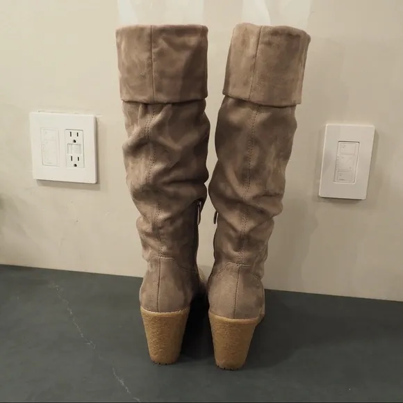 Bass sz 8.5 Eden tall stone micro suede wedge heel boots