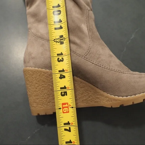 Bass sz 8.5 Eden tall stone micro suede wedge heel boots