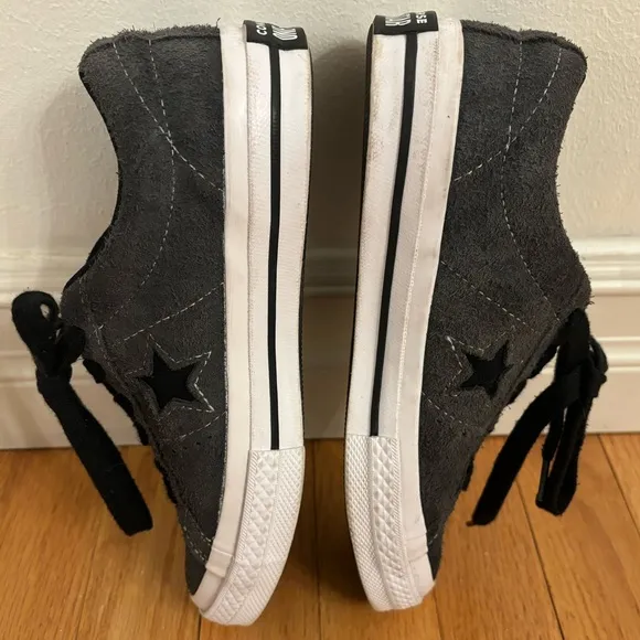 Converse One Star 45 Year Anniversary Edition. Size 4. Excellent Condition!