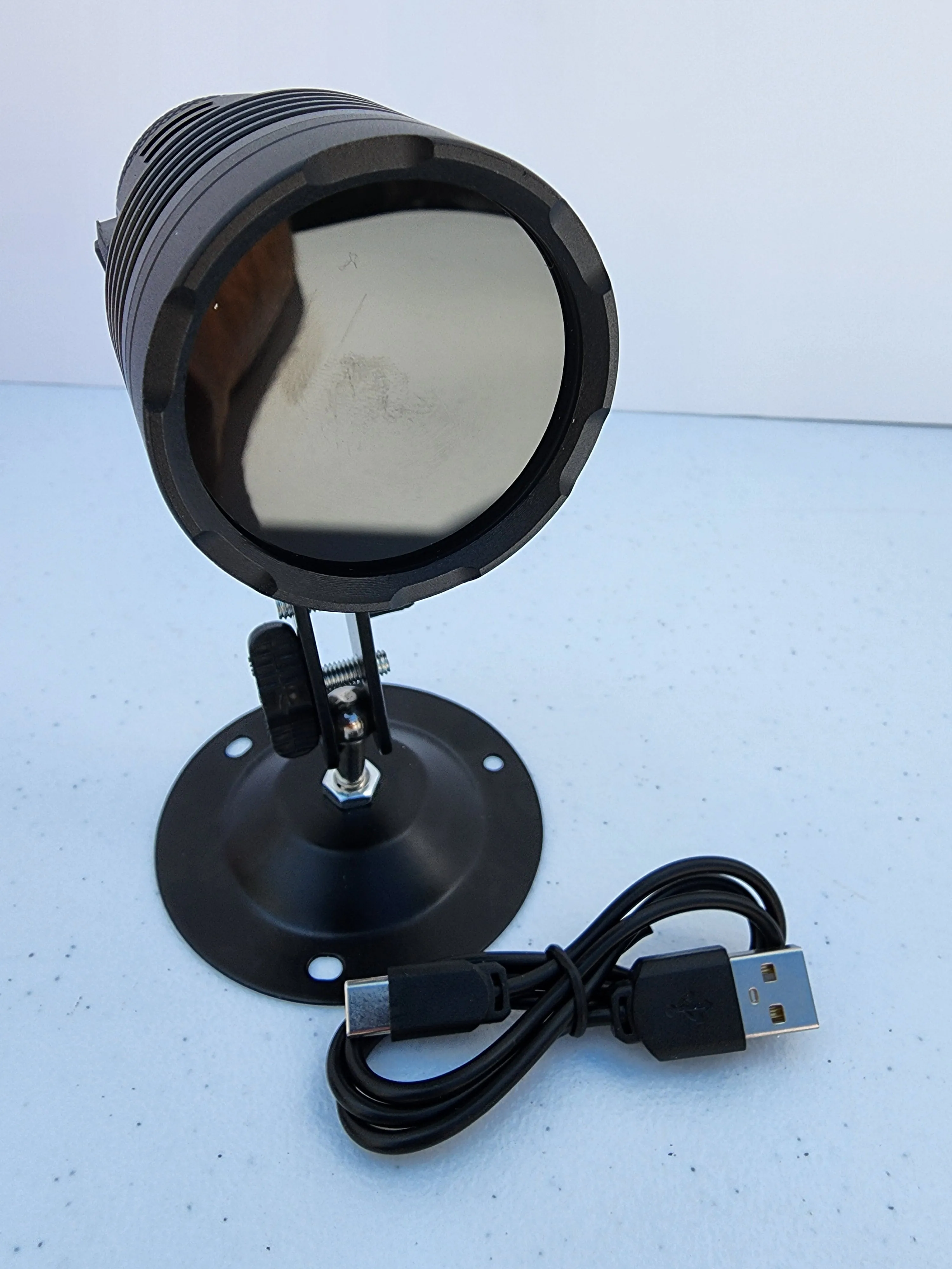 Display light 365nm with filter