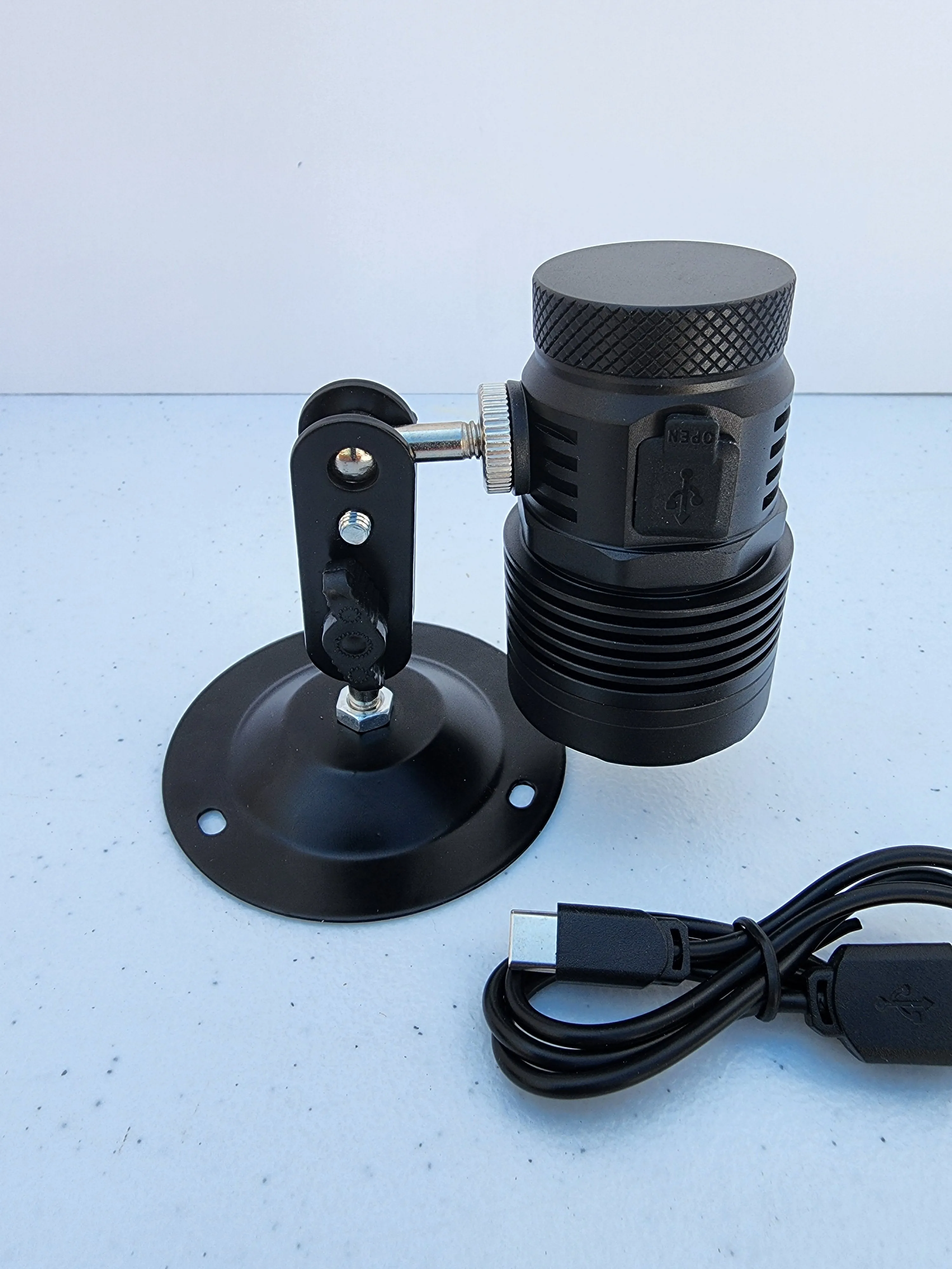 Display light 365nm with filter
