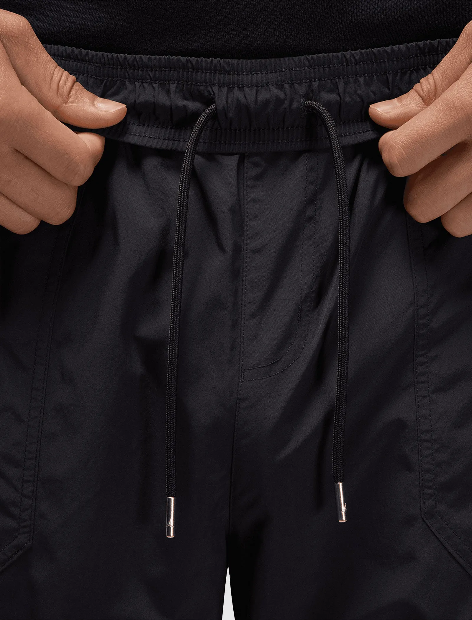 ESSENTIALS WOVEN PANT