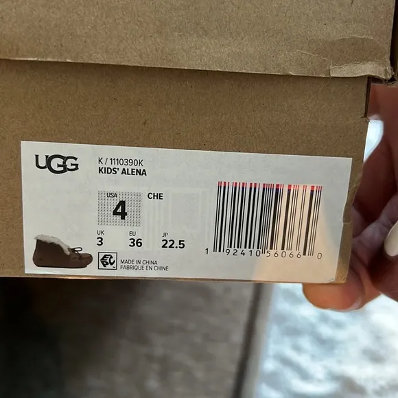 Girls UGG slippers. Size 4. Great condition.