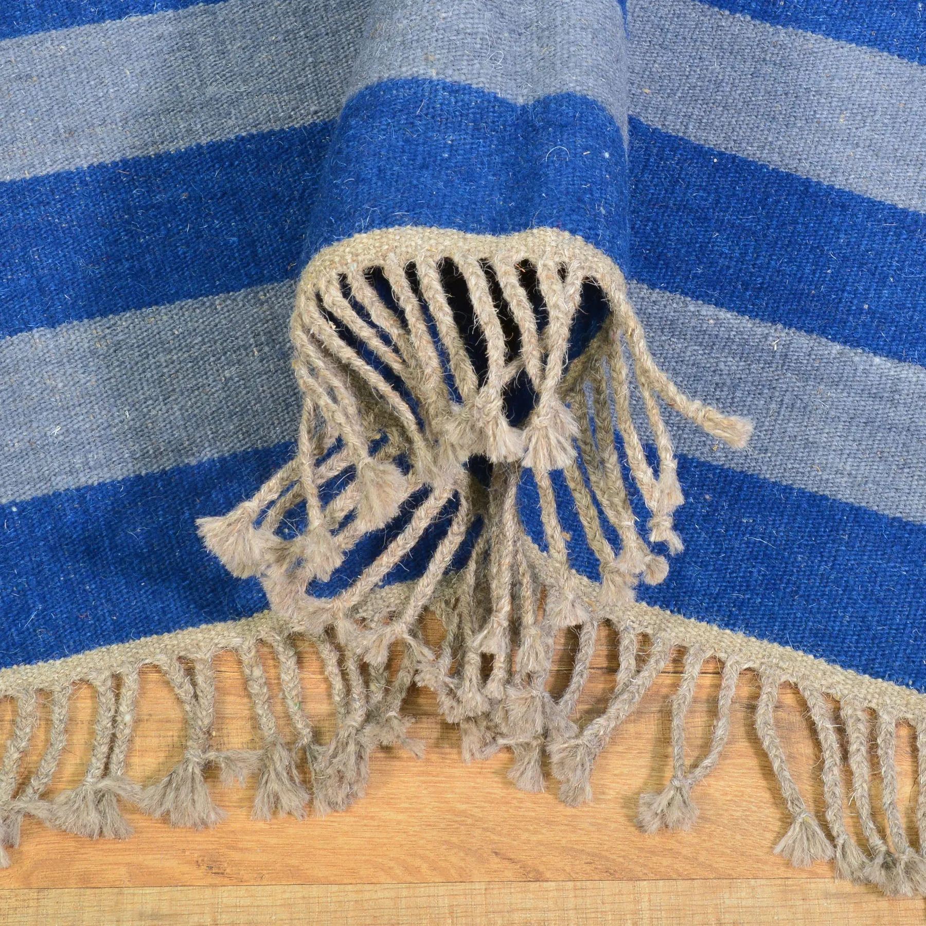 Hand-Woven Cotton Reversible Flatweave Handmade Rug (Size 4.3 X 6.1) Cwral-8649