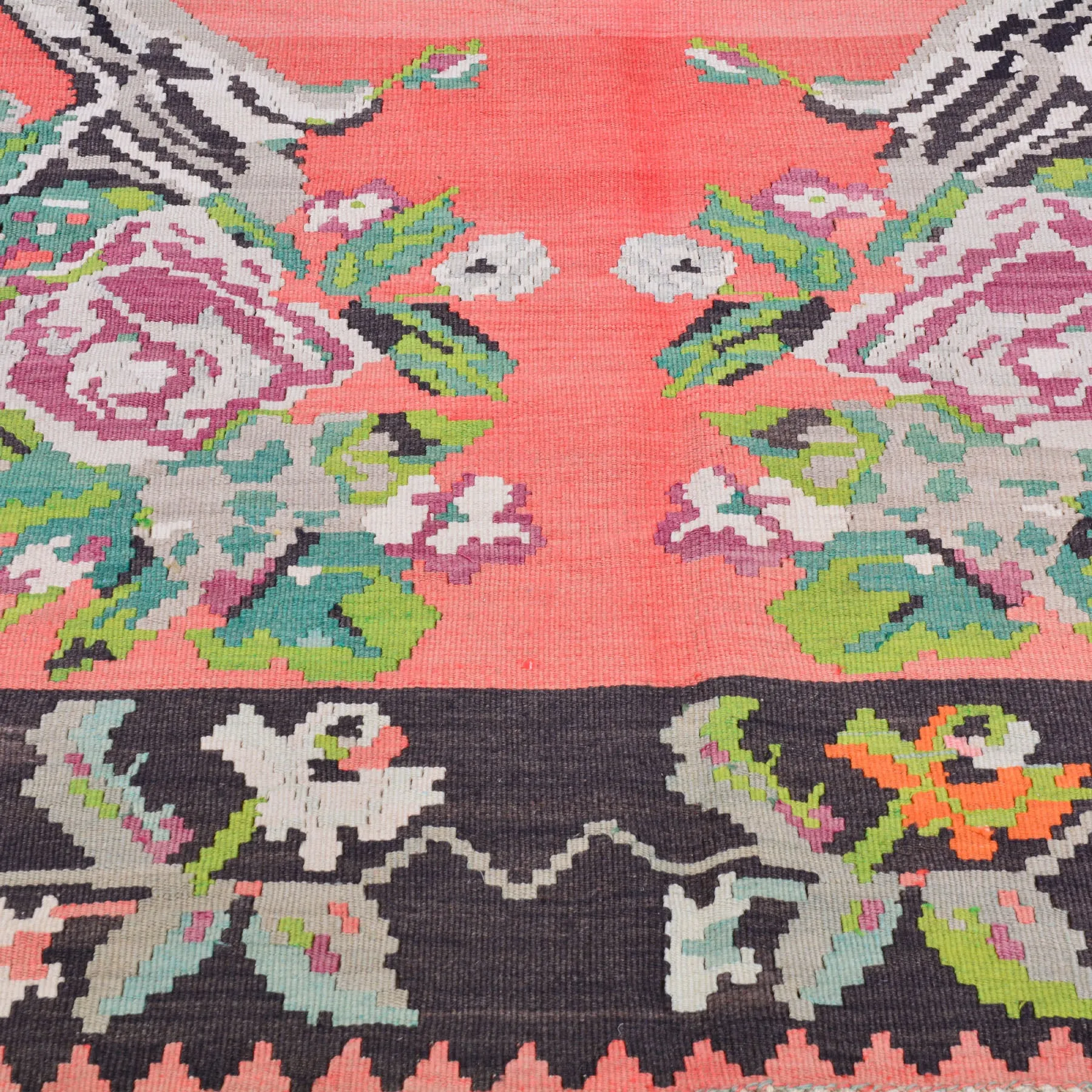 Hand-Woven Reversible Bessarabian Kilim Handmade Wool Rug (Size 7.7 X 10.4) Cwral-6939