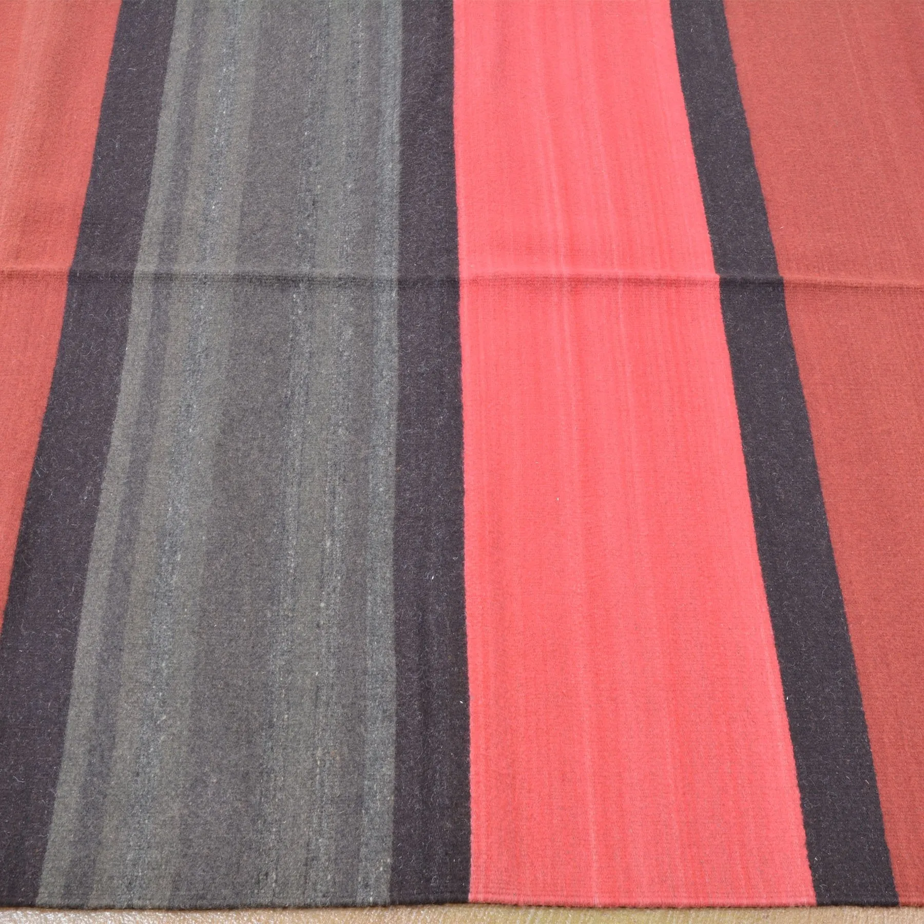 Hand-Woven Southwestern Reversible Kilim Wool Rug (Size 4.10 X 6.8) Brrsf-6180