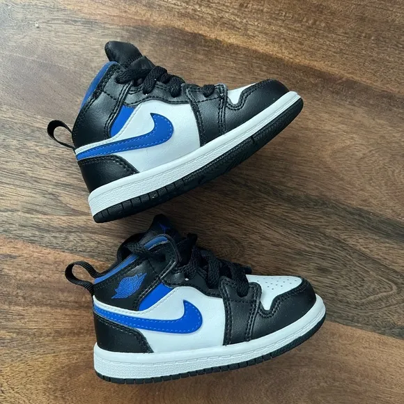 JORDAN KidsAir Jordan 1 Mid &quot;Game Royal&quot; sneakers