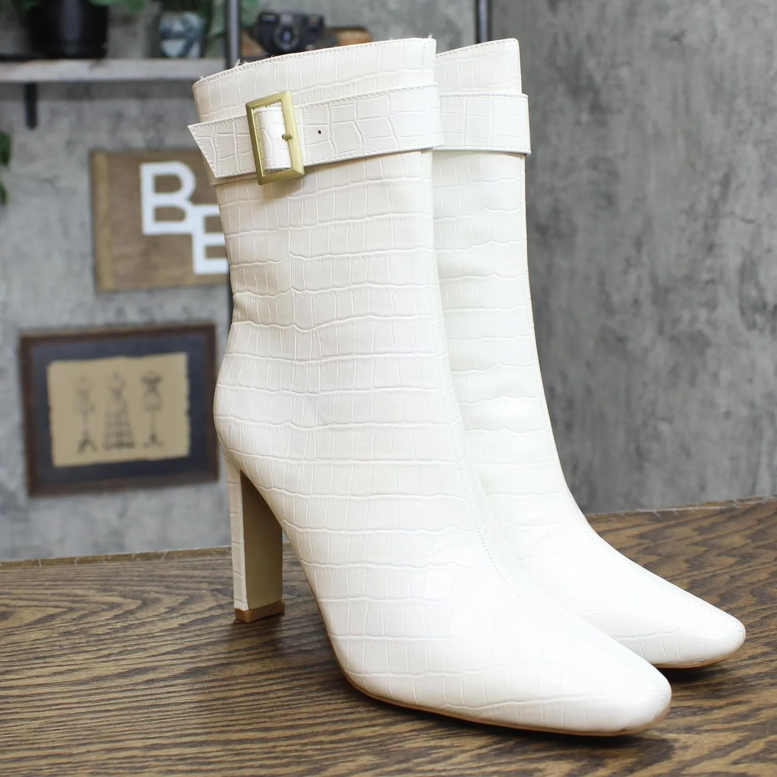Journee Collection Elanie Comfort Foam Inside Zip Block Heel Booties White 8.5M