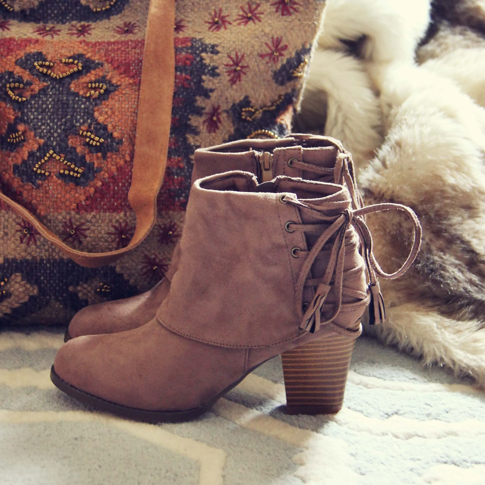 Juniper Lace Booties