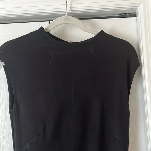 LES COPAINS Chic Mock Neck MIDI Sheath LBD