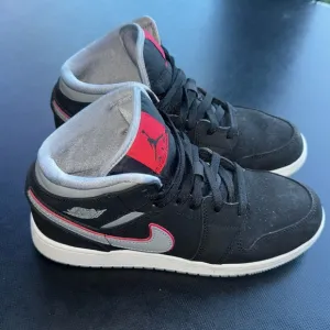 Nike Air Jordan 1 Mid Black Particle Grey Gym Red, Youth Size 6.5