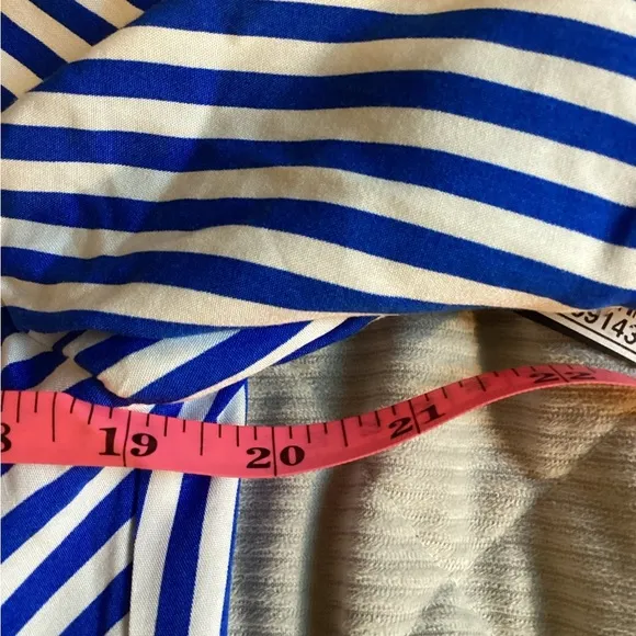 NWT Adrianna Adrianna Papell Size 14 Stripe Print Twist Dress