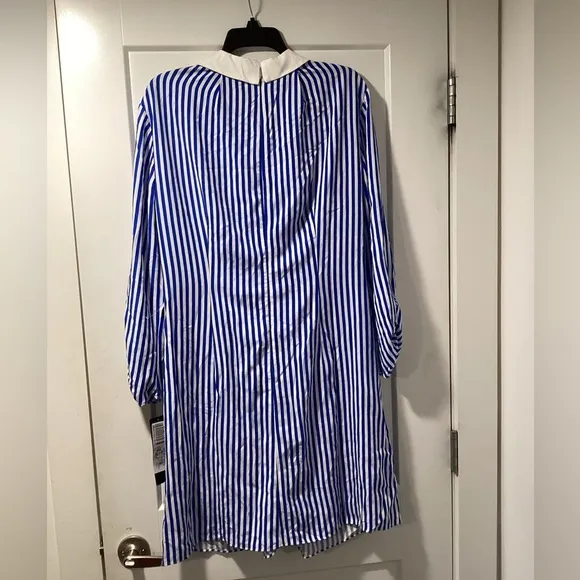 NWT Adrianna Adrianna Papell Size 14 Stripe Print Twist Dress