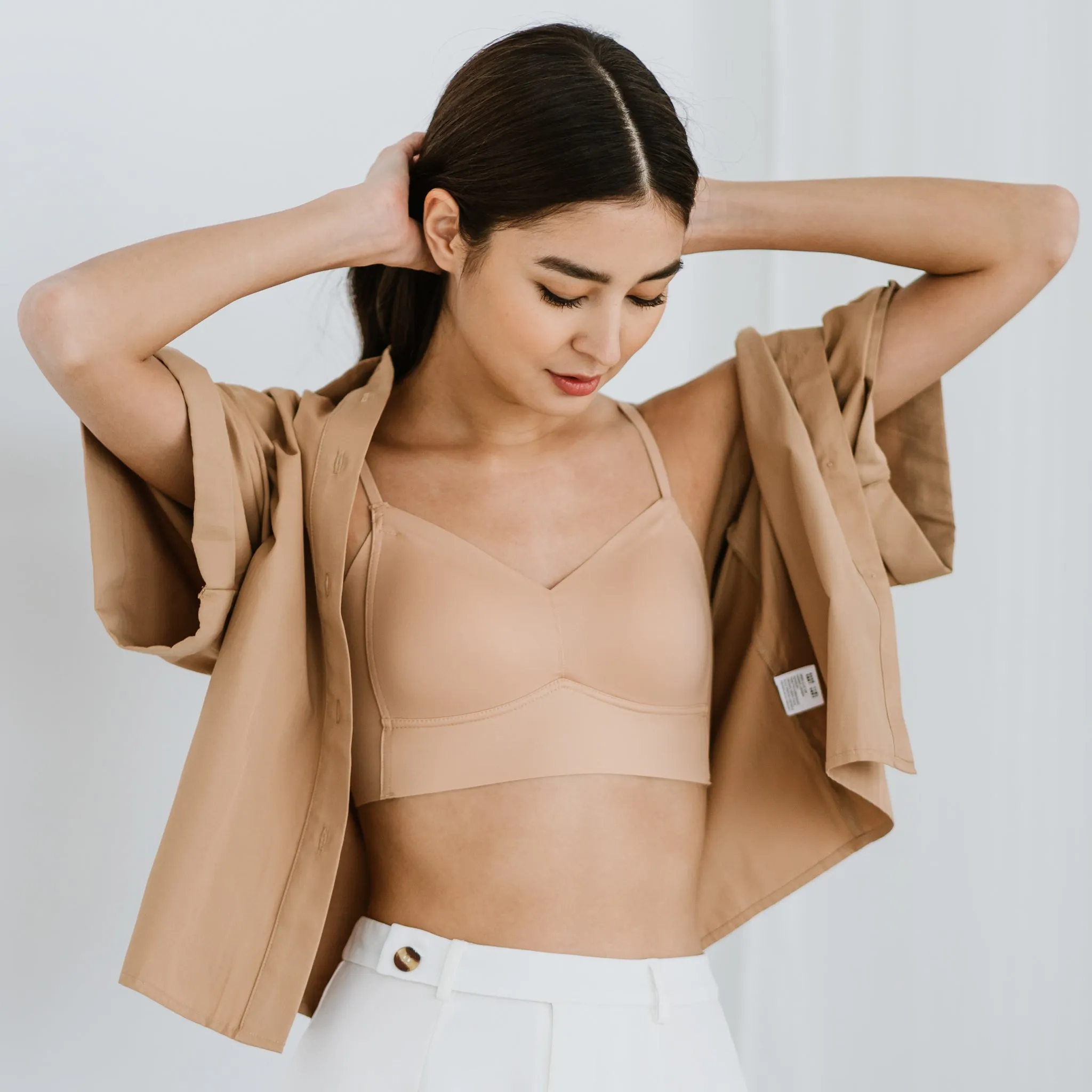 Seamless V-Neck Midi Bralette in Warm Nude