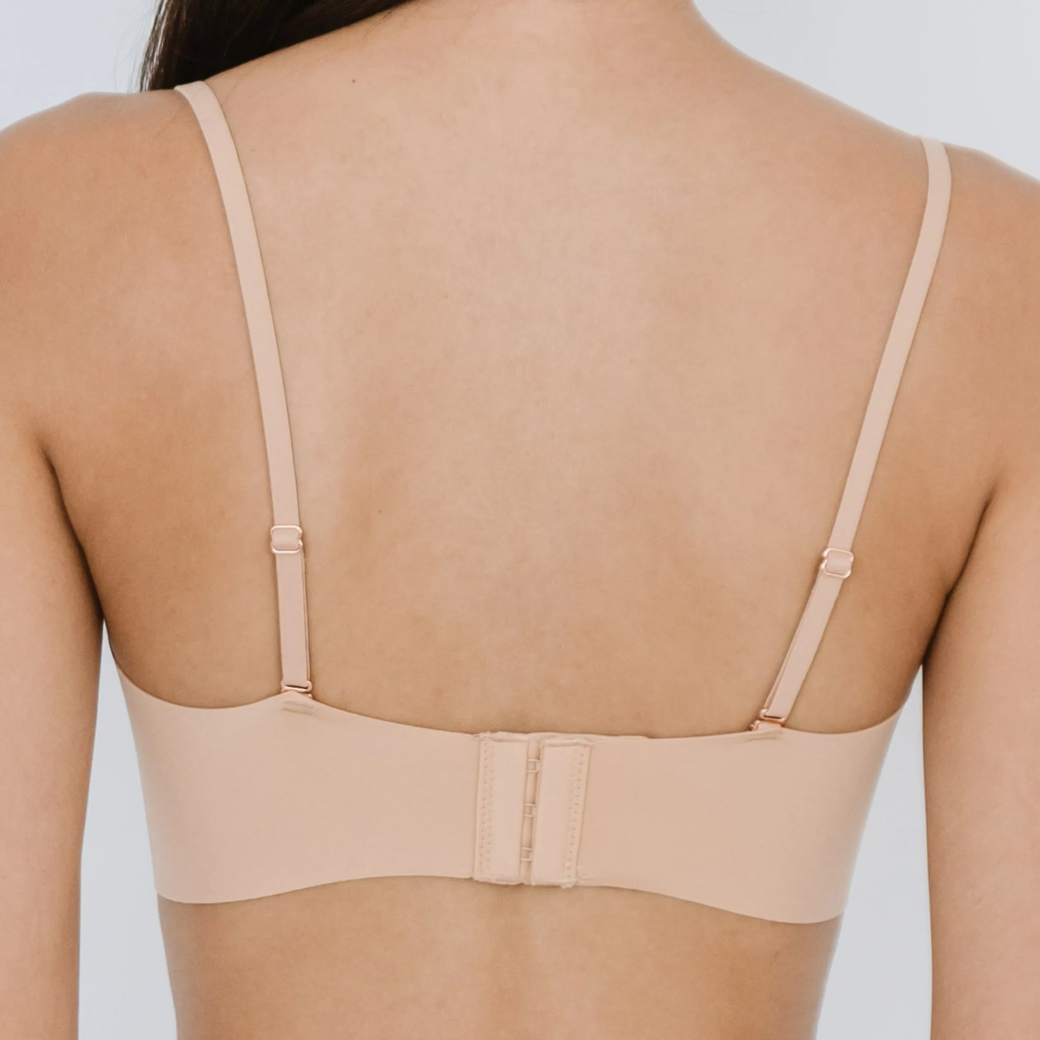 Seamless V-Neck Midi Bralette in Warm Nude