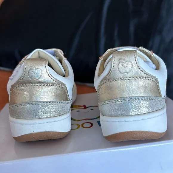 Shoo Pom Velcro sneakers new!