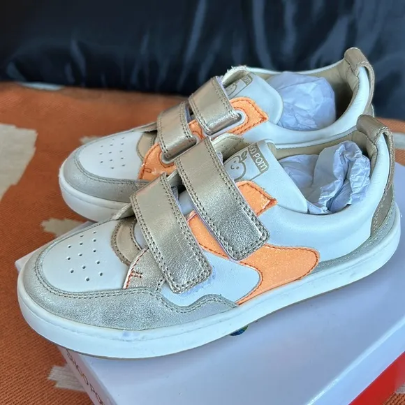 Shoo Pom Velcro sneakers new!