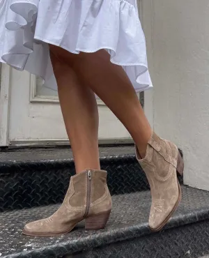Silma Booties Truffle Suede