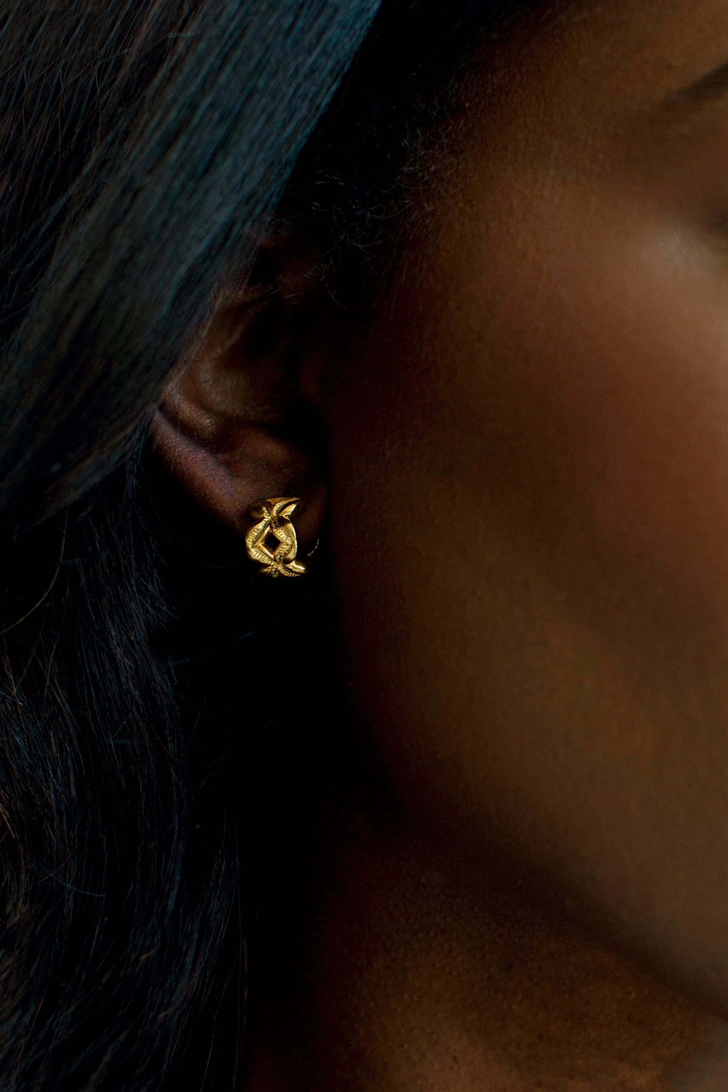 THE WOVEN Cowrie Earrings I