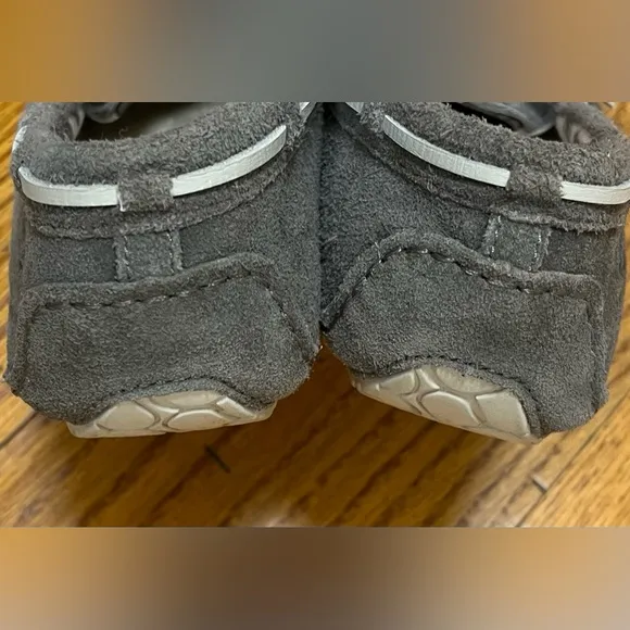 UGG Suede Moccasin, Gray