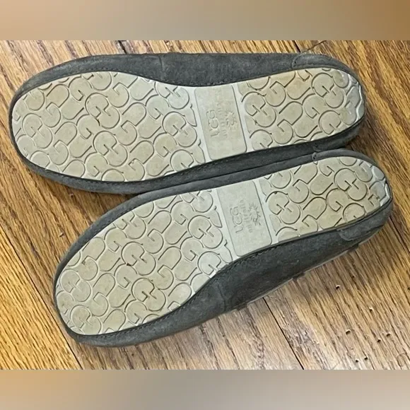 UGG Suede Moccasin, Gray