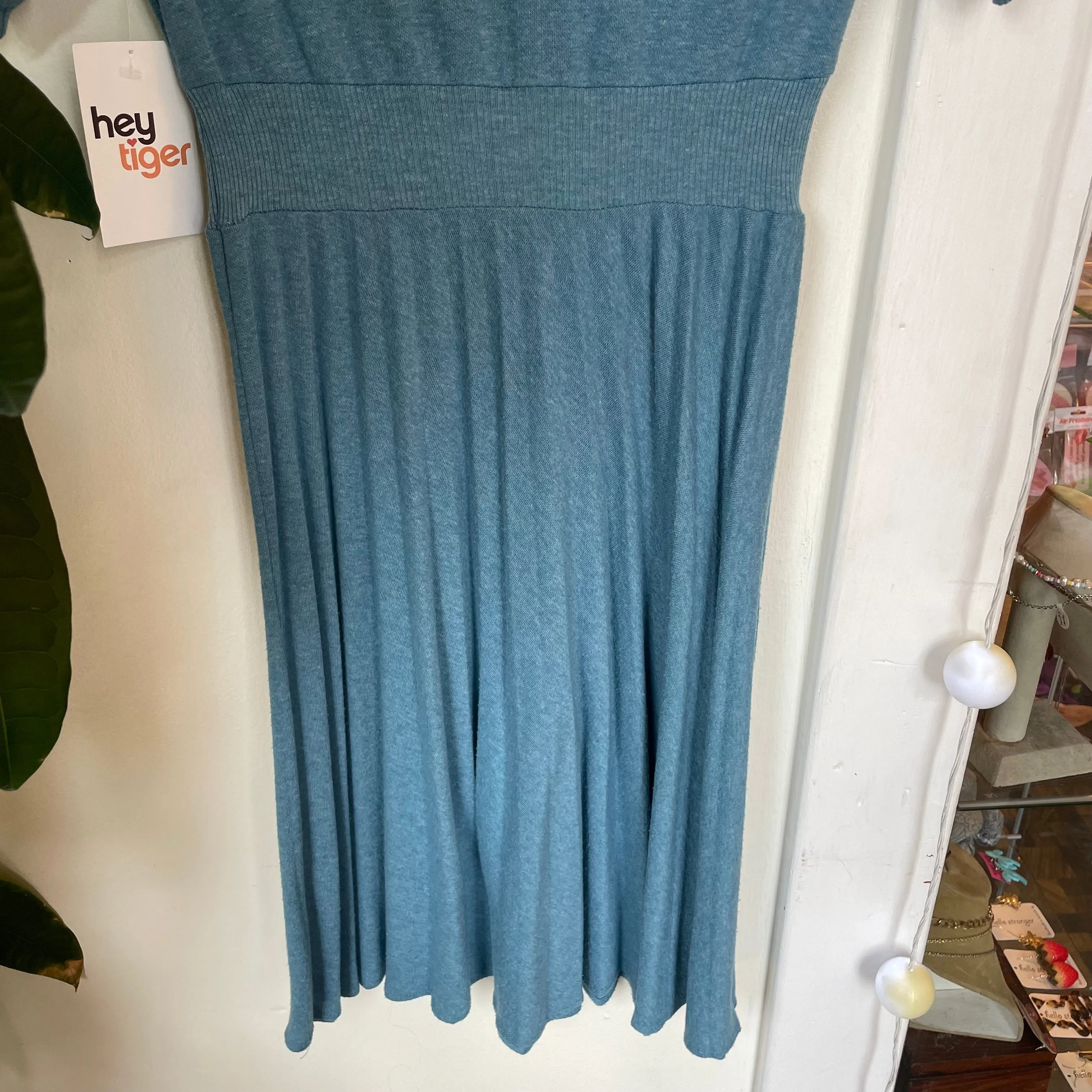 Vintage 50s 60s turtleneck dress with pleated skirt (HT2423)