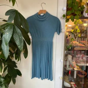 Vintage 50s 60s turtleneck dress with pleated skirt (HT2423)