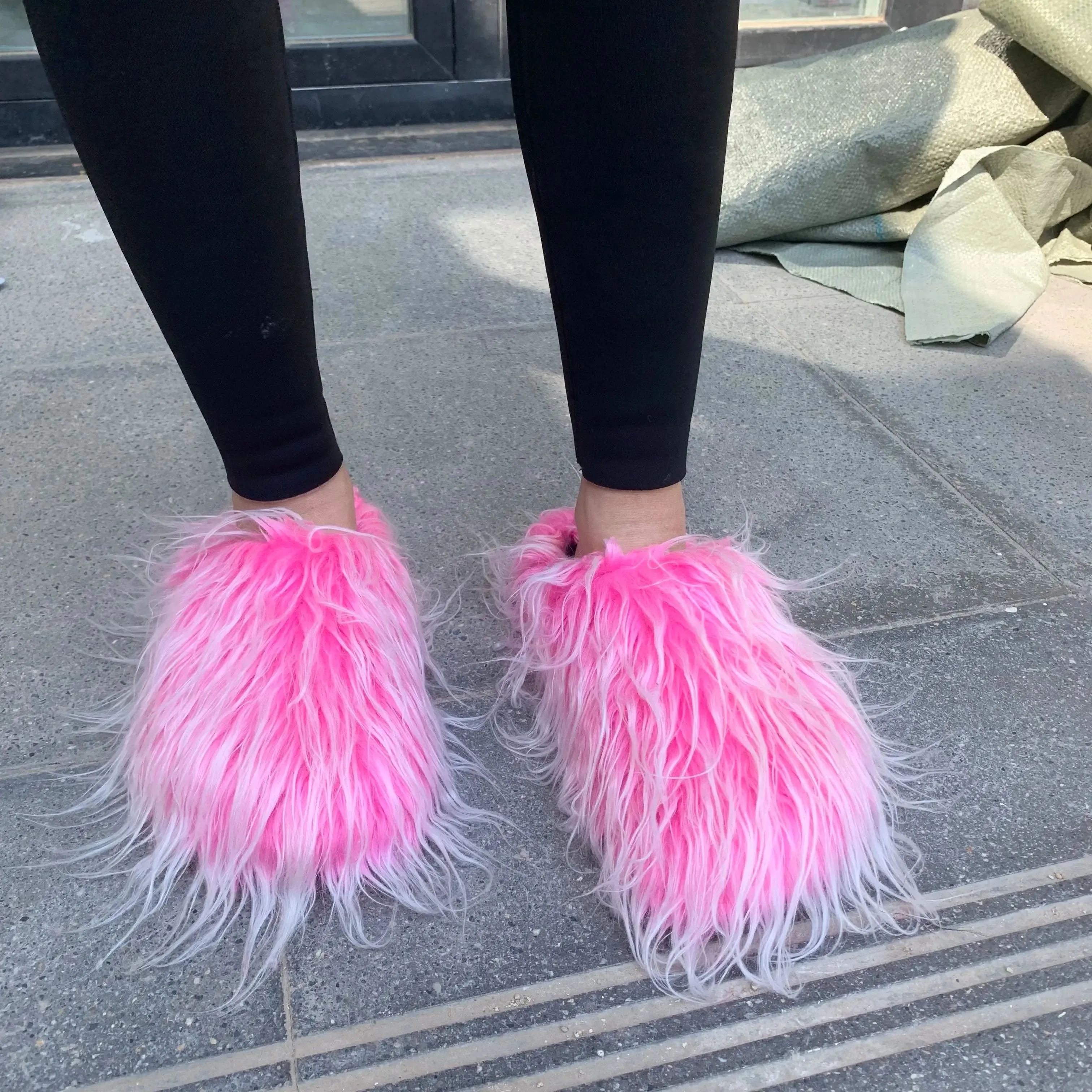 Women's Fashionable Faux Fur Slippers – Elegant Flat Platform Slip-On Shoes