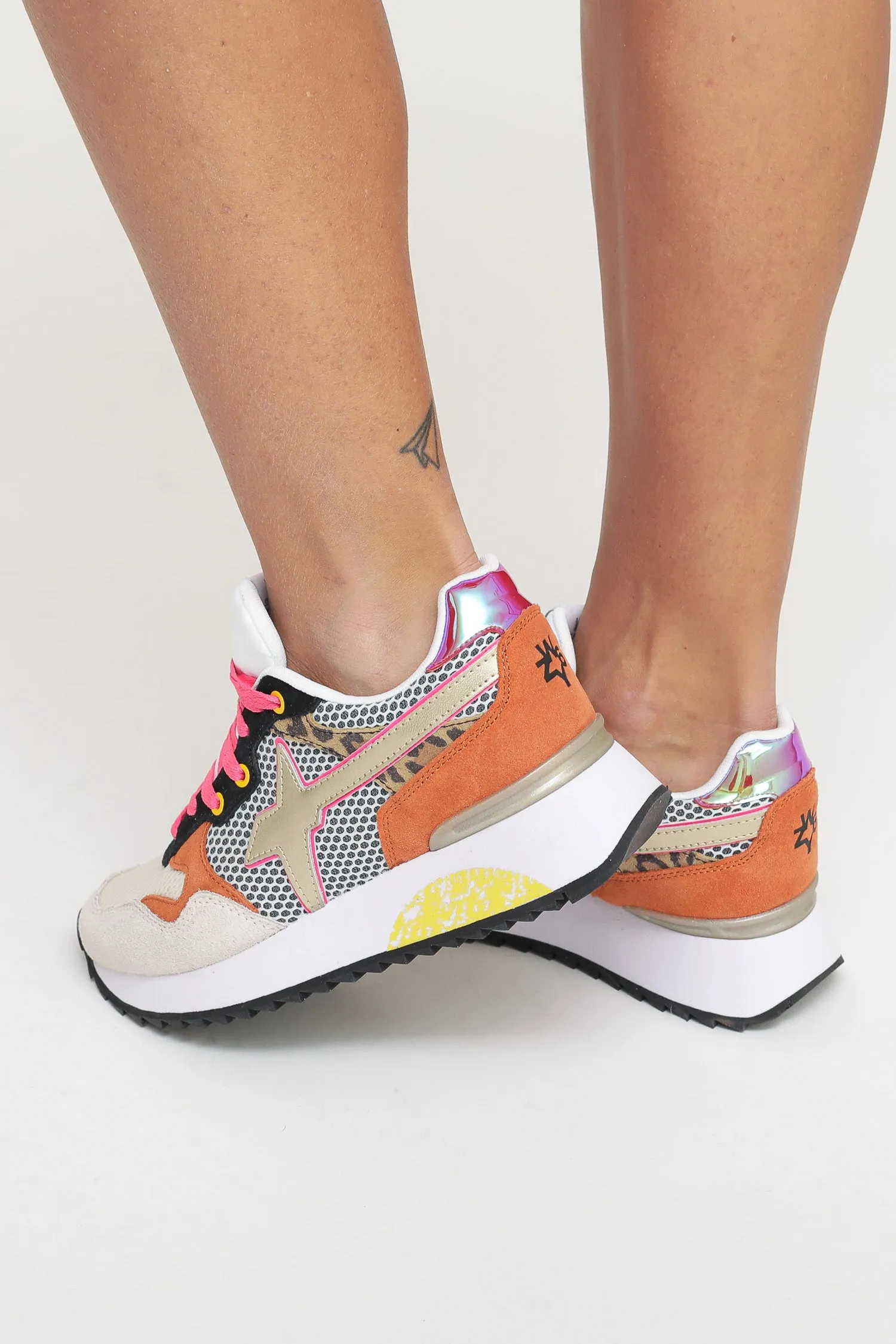 Yak-W - White/Platinum/Orange