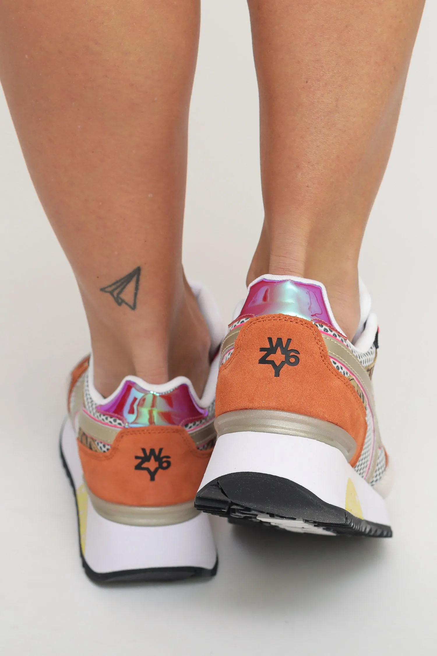 Yak-W - White/Platinum/Orange
